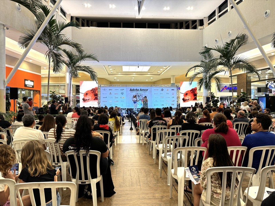 Desfile Adote Amor 2026